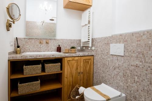 LV Vatican boutique apartment photo 4