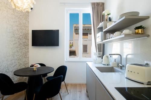 LV Vatican boutique apartment photo 5