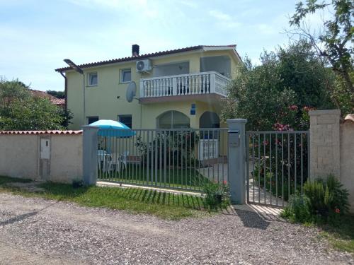 Apartment Ruža in a quiet location near the forest