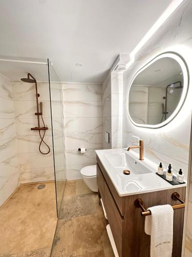 Koupelna v ubytování Boutique Hotel Comtal Empuries