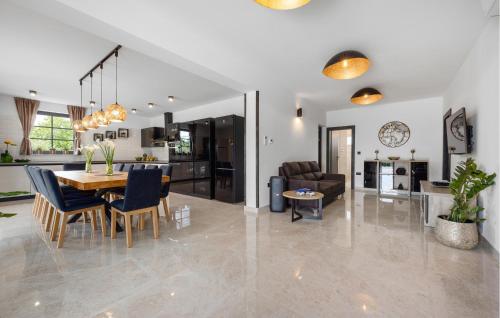 Amazing Home In Labin