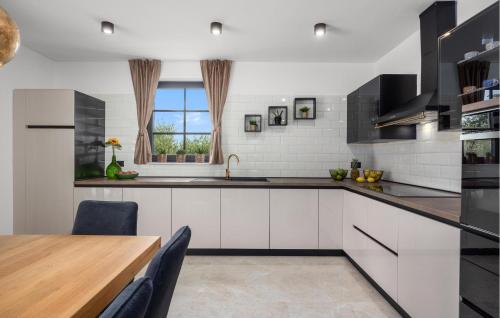 Amazing Home In Labin