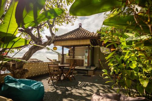 Κήπος έξω από το Sunshine Bungalows