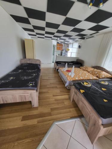Napsugár vendégház 3580 Tiszaújváros, Bocskai út 12 kép - 3