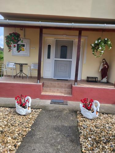 ティサウーイバーロシュにあるNapsugár vendégházのギャラリーの写真