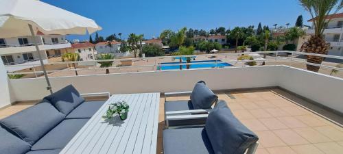 Nissi 3 Pool View 2 Bedroom Apartment with Large Veranda