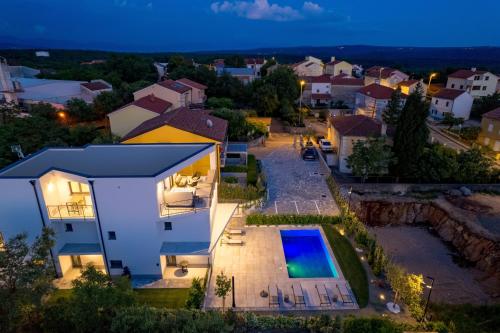 Apartmani Vila Mara M 2 i M 3 heated pool