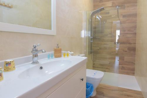 APARTAMENTOS ERMITA PLAZA