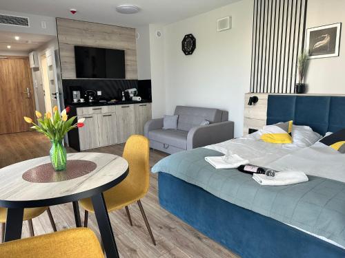 Kuchyň nebo kuchyňský kout v ubytování Apartament Lux Kasprowicza z basenem SPA Siłownia