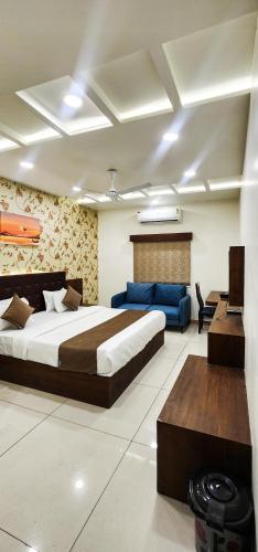 Postel nebo postele na pokoji v ubytování Hotel Nova Shapar