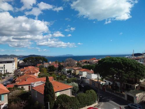 Belle vue mer pour ce T3 à la ciotat