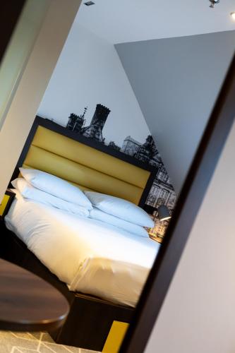 KM Hotel photo 25