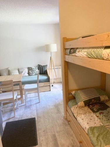 Photo de la galerie de l'établissement Appartement au pied des pistes, à Bernex