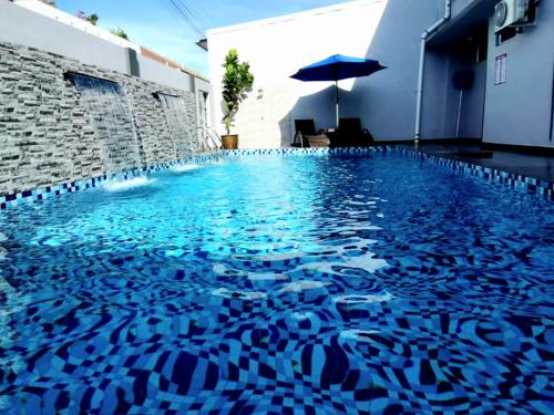 Bazén v ubytování 2Houses with A Huge Private Pool 8 Bedrooms & 8 Bathrooms nebo v jeho okolí