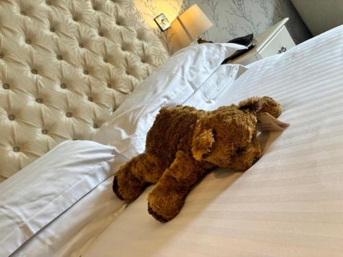 Postel nebo postele na pokoji v ubytování Blackaddie House Hotel