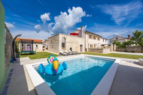 Indigenous House Komez