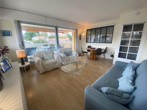 Appartement T3 rénové face plage avec terrasse et parking sécurisé - Arcachon