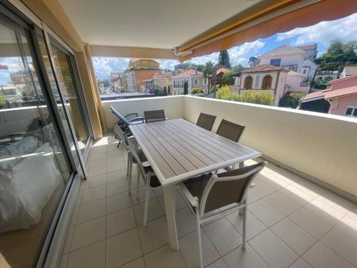 Appartement T3 rénové face plage avec terrasse et parking sécurisé - Arcachon - FR-1-374-224