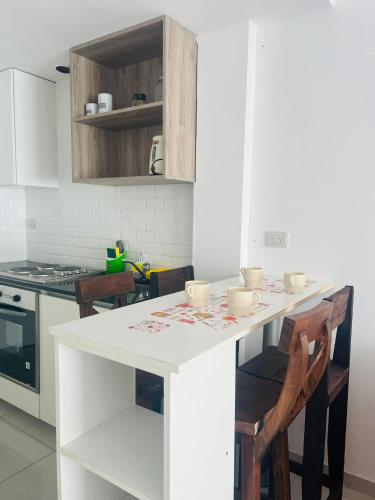 Dapur atau dapur kecil di Excelente Monoambiente Lindo supercompleto