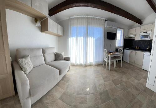 Appartement Pinède Piscine Clim proche Plage du village naturiste