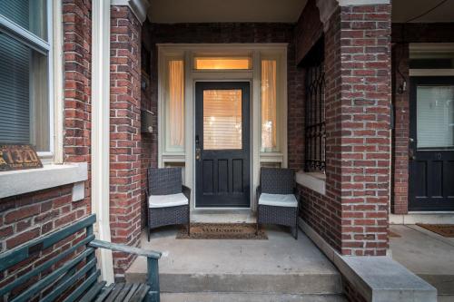 Μπαλκόνι ή βεράντα στο Charming New Orleans-Style Apartment with Gated Courtyard!