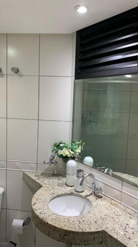 Bilik mandi di Flat Praia Litorânea