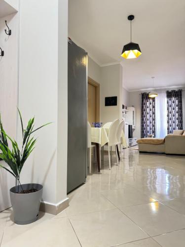 Vlora Centre Lions Gate 1