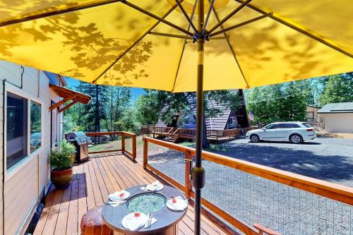 Φωτογραφία από το άλμπουμ του Nature's Nook Mountain Retreat σε Sonora