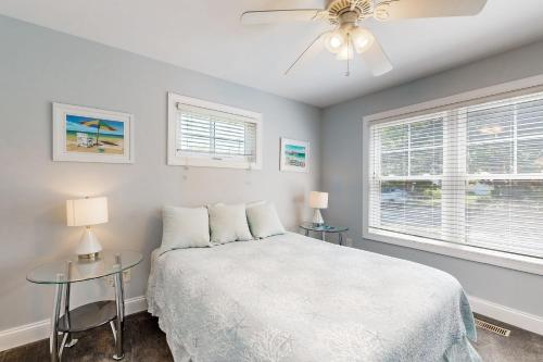 Ein Bett oder Betten in einem Zimmer der Unterkunft Town of Ocean View --- 26 Central Ave