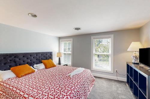 Ein Bett oder Betten in einem Zimmer der Unterkunft Town of Ocean View --- 26 Central Ave