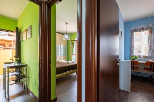 Кровать или кровати в номере Butterfly Apartment Cagliari - Self check-in, no kitchen