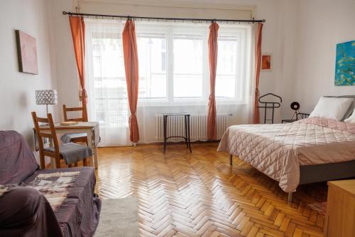 Studio with terrace in HEART OF THE CITY 1085 Budapest, 6 Mária utca kép - 3