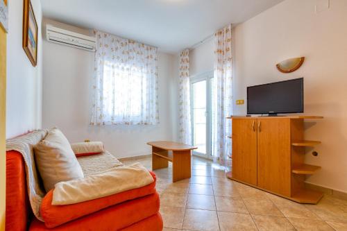 Apartments with a parking space Mali Losinj (Losinj) - 8026