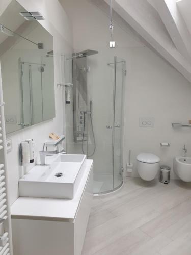 Un baño de Eden House Experience