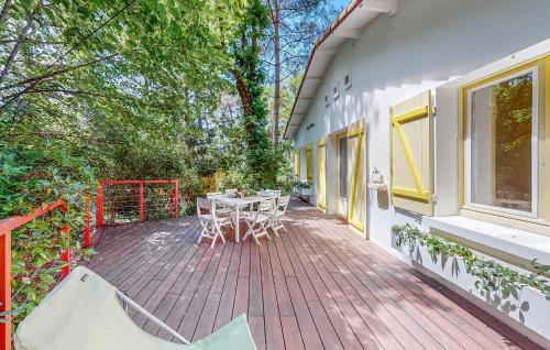 Nice Home In Saint-Georges-De-Didon