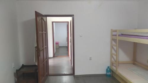 Foto dalla galleria di Hegyköztábor a Sînnicolau de Munte