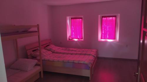 Foto dalla galleria di Hegyköztábor a Sînnicolau de Munte