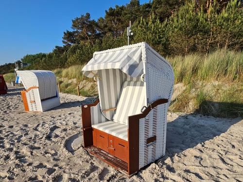Ankerplatz am Südstrand, Fewo mit 2 Schlafzimmer und eigenen Strandkorb photo 10