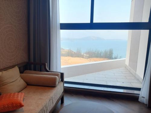 Nespecifikovaný výhled na hory nebo výhled na hory při pohledu z aparthotelu