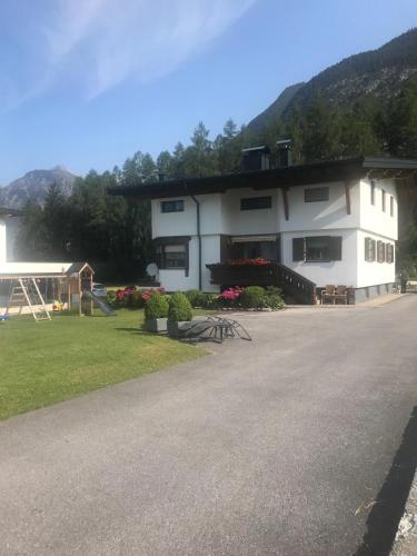 Ferienwohnungen Schleich