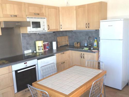 Appartement moderne 6 couchages avec terrasse, WIFI et parking