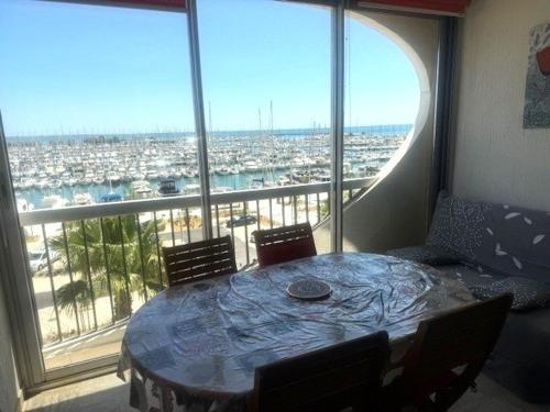 Studio Centre-Ville avec Parking et Vue Mer - FR-1-790-23