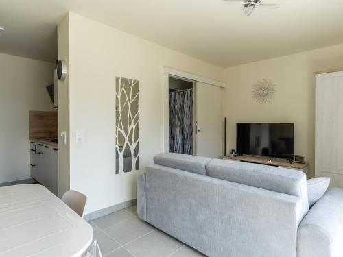 Bel appartement neuf à Mimizan Plage, 400m de l'océan, 2 étoiles, 4 pers, parking, balcon, tout équipé - FR-1-50-136