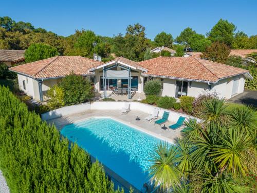 Villa familiale avec piscine chauffée, clim, 4 chambres, proche golf et plages - FR-1-319-565