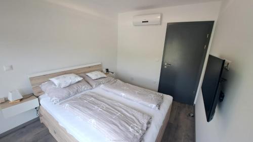 Mirabell Apartman 8623 Balatonföldvár, Camping utca 11 kép - 3
