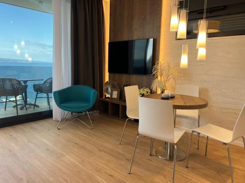 Infinity N5 Villa Brzet