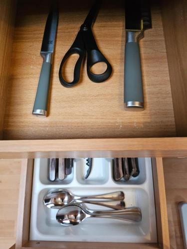 Dapur atau dapur kecil di Prosper Caravan Tromsø-Free Parking I have apartment also same place, 4 people