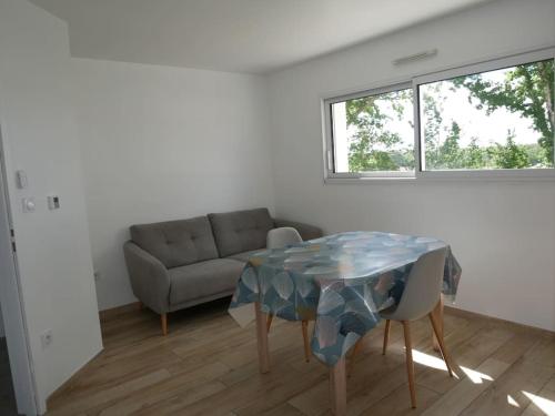 Χώρος καθιστικού στο Appt T2 confortable