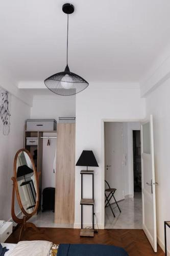 Photo de la galerie de l'établissement New Central Stylish 2 min from the beach Apartment, à Nice