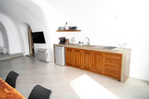 Η κουζίνα ή μικρή κουζίνα στο Luxe Efis Home Sea View 4 Villas & 4 Prive Jacuzzi